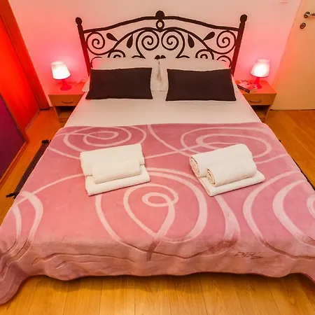 Nyaraló Beach House Kantun Kaštela