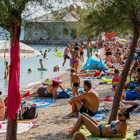 Nyaraló Beach House Kantun Kaštela