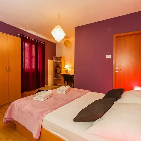 Nyaraló Beach House Kantun Kaštela